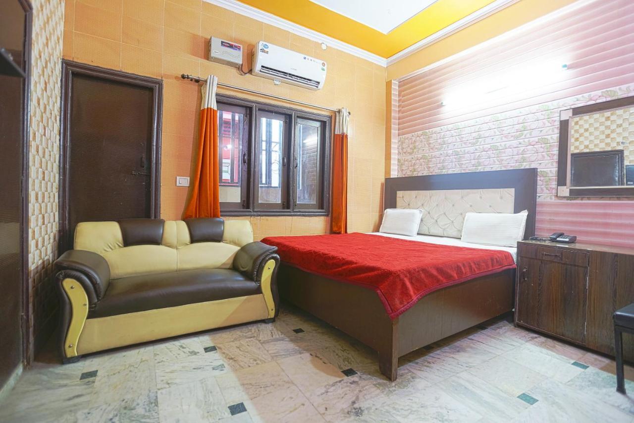 Spot On 43436 Hotel Mannat Spot Moradabad Exterior photo